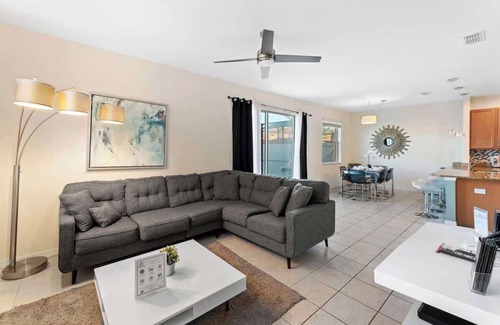 Bellavida Casa | Lake View and Private Pool 4BR at Bella Vida