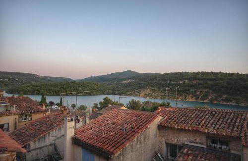 Bauduen Apartamento | Lake View and Sheltered Terrace