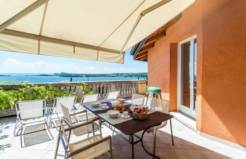 Gardone Riviera Apartamento | RANDOM LISTING