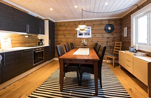 Sykkylven Apartamento | Lake View Apartment 4 bedrooms and 2 bathrooms