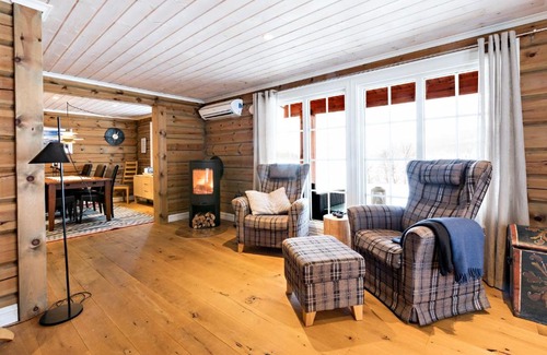 Sykkylven Apartamento | Lake View Apartment 4 bedrooms and 2 bathrooms