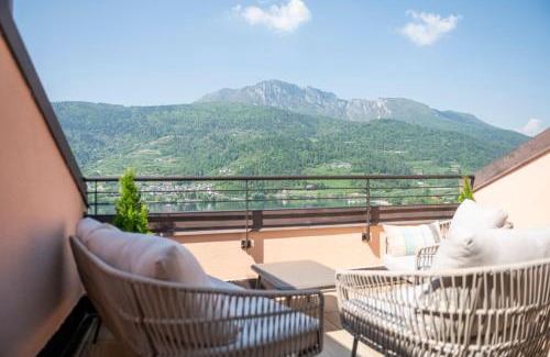 Ischia Apartamento | Lake View Apt - Only 15 min to Trento