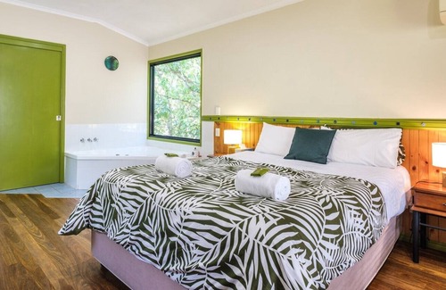 Byfield Cabina | LAKE VIEW.