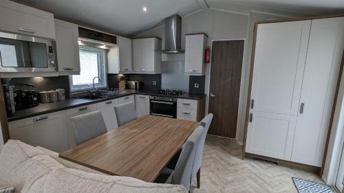 Longridge Otro | Lake View - Beacon Fell View Holiday Park