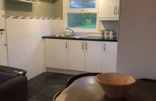 Bont Newydd Chalet De Esquí | Vista al lago chalet Glan Gwna