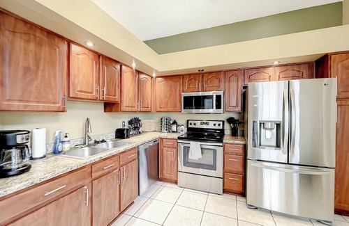 Meadow Woods Casa | Lake View Charmer l Private Pool l Pets l Disney