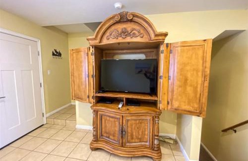 Harbor Village Casa | Lake View Condo 890 2