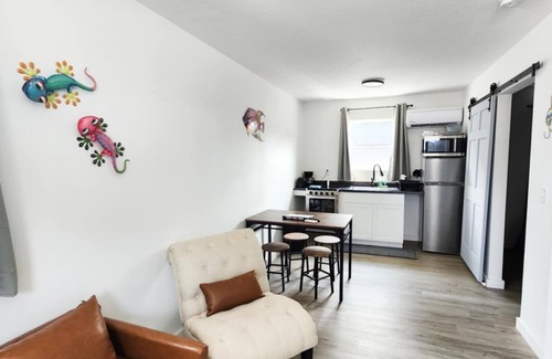 Monticello Cabaña | Lake View Cottage - 2 Bedroom w/Kitchenette. Family Friendly!