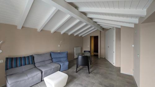 Orta San Giulio Casa | lake view cottage beach
