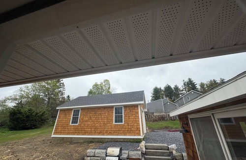 Pittsfield Casa | Lake View Cozy Cottage