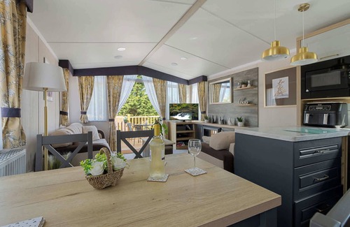 Cheriton Bishop Chalet De Esquí | Lake View Escape-Fishing,Heated Pool 500yrds away
