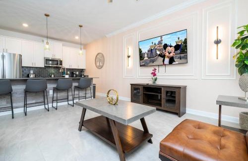Kissimmee Casa | Lake View & Free Resort Access Near Disney 4399