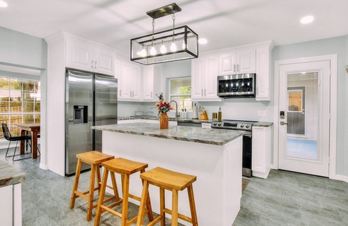 Winter Haven Casa | Lake View, Game Room, 10 minutes to Legoland - Perfect for Large Families!