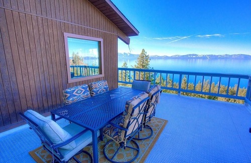 Glenbrook Casa | Lake View Glen 4 Bedroom Home by RedAwning