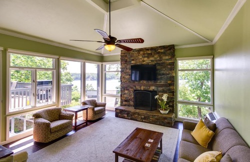 Osage Beach Casa | Lake-View Home at Margaritaville Resort!