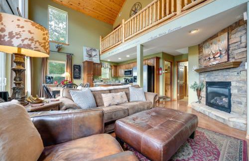 Blue Eye Casa | Lake-View Home in Blue Eye with Hot Tub and Fire Pit!