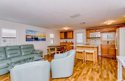 Wildwood Cabaña | Lake-view home - walk to lake, beach, dock and boat ramp