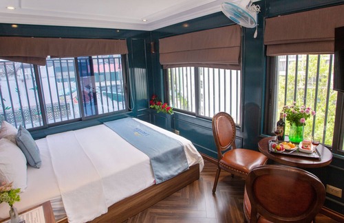 Thuy Khue Hotel | Lake View Hotel