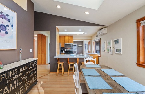 Carver Casa | Lake View House with Beautiful 4.5 Acres to Explore