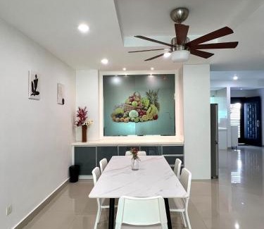 Puchong Casa | Lake-view House with Natural Vibes