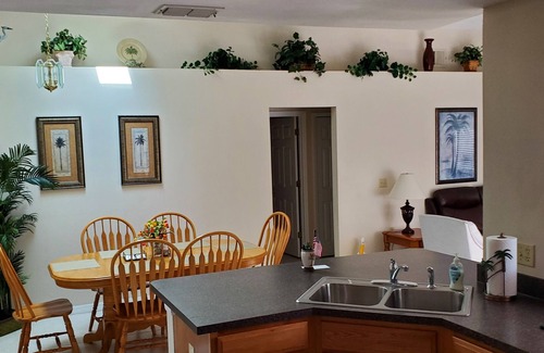 Morgan Point Casa | Lake View Private Pool * Wifi gratuito * TV por cable * AC * Tarifas bajas * Hermosa casa