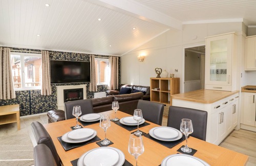 Bowness-on-Windermere Cabaña | Lake View Lodge