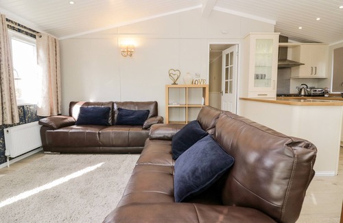 Bowness-on-Windermere Cabaña | Lake View Lodge