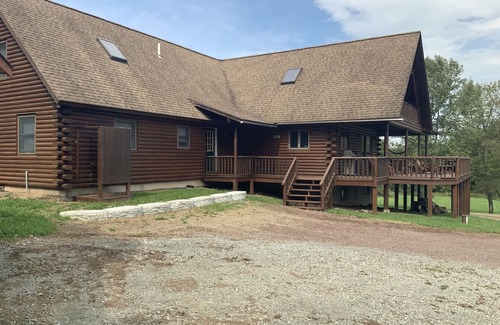 Fishs Eddy Casa | Lake View Log Cabin with amazing views