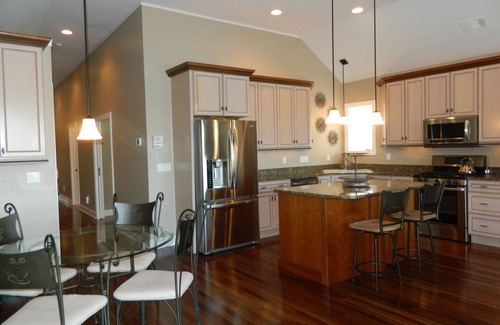 Charlevoix Casa | Suite de lujo con vista al lago ~ Downtown Charlevoix Marina District