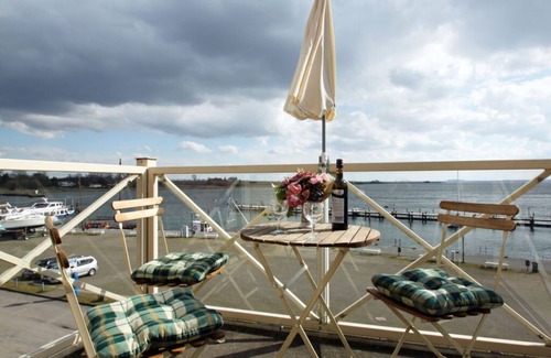 Oertzenhof Casa | Retiro moderno con vista al lago