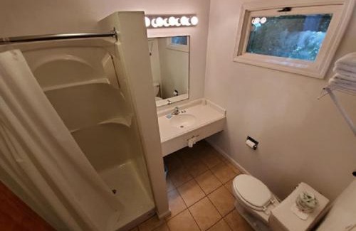 Cooperstown - Otsego Lake Hotel | Lake View Motel