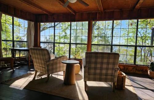 Russellville Casa | Lake View Retreat