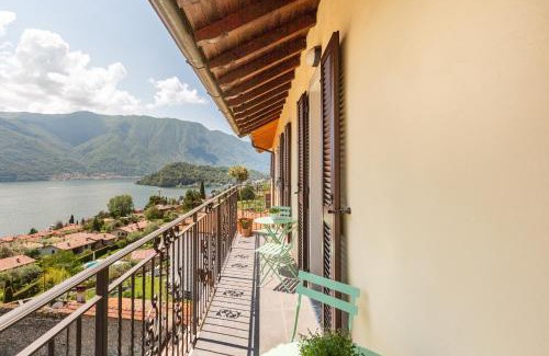 Azzano Apartamento | Lake View Terrace Apartment by Rent All Como