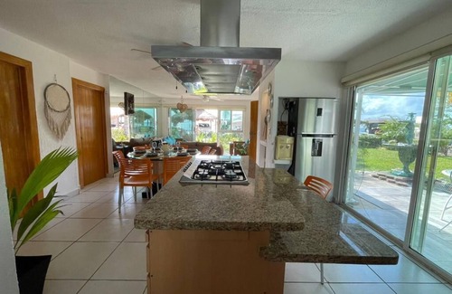 Zona Hotelera Villa | Lake view villa in the heart of the Hotel Zone in Cancun