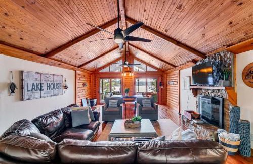 Cadiz Casa | LAKE Views-Dock-FISH-Jacuzzi-Boat Rental service
