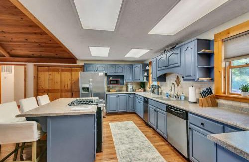 Cadiz Casa | LAKE Views-Dock-FISH-Jacuzzi-Boat Rental service
