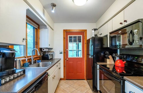 Miami Park Casa | Lake Views, firepit and summer fun at Haven Fun