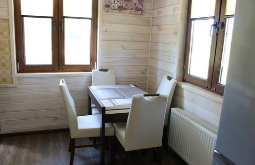 Hvozdiv Casa | Lake Village 12