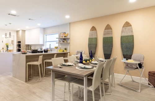 Cypress Gardens Casa | Lake-Walk2LEGOLAND-Heated SaltWtr Pool-Putting Green-Beach-Fire Pit-Dock-Sunsets