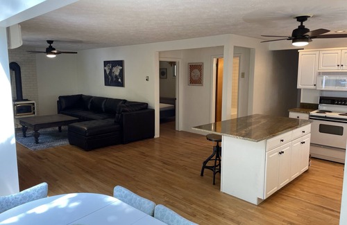Greentown Cabaña | Lake Wallenpaupack Lake Front Cabin