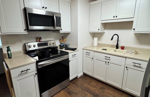 Wappapello Casa | Lake Wappapello 2 Bedroom Home 1/8 mile to beach and boat ramp