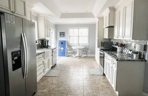 Liberty Hill Casa | Lake Wateree SC Waterfront Home 3B/2Ba w/ King Bed, Loads of Amenities & Dock!