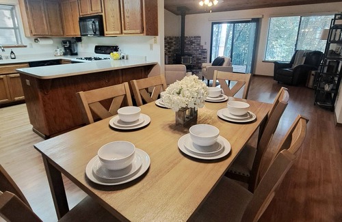 Pollock Pines Cabina | Lake, Winery, Apple Hill
