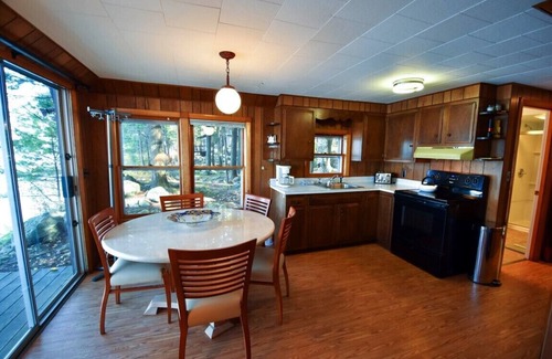 Gilford Villa | Lake Winnipesaukee True Island Property
