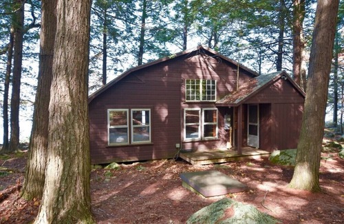 Gilford Villa | Lake Winnipesaukee True Island Property