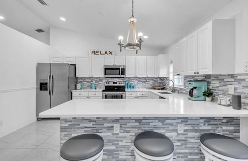 Palm Beach - West Palm Beach Casa | Lake Worth Beach House 3 Bedroom Home by Redawning