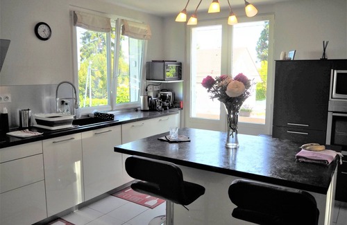 Publier Casa | Lakefront house with garden, close to beaches. 3.5 km from Evian