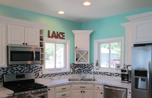 Manitou Beach-Devils Lake Casa | Lakefront Retreat with Hot Tub (on water)