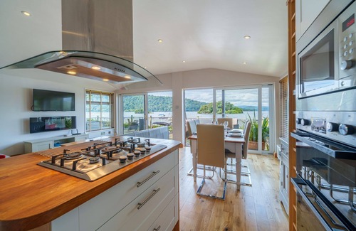 Bowness-on-Windermere Chalet De Esquí | Lakefront Lodge with direct lake access - Fallbarrow Park, Bowness