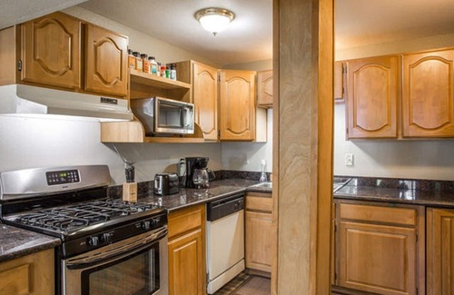Lakewood Apartamento | Retiro de 2 dormitorios frente al lago